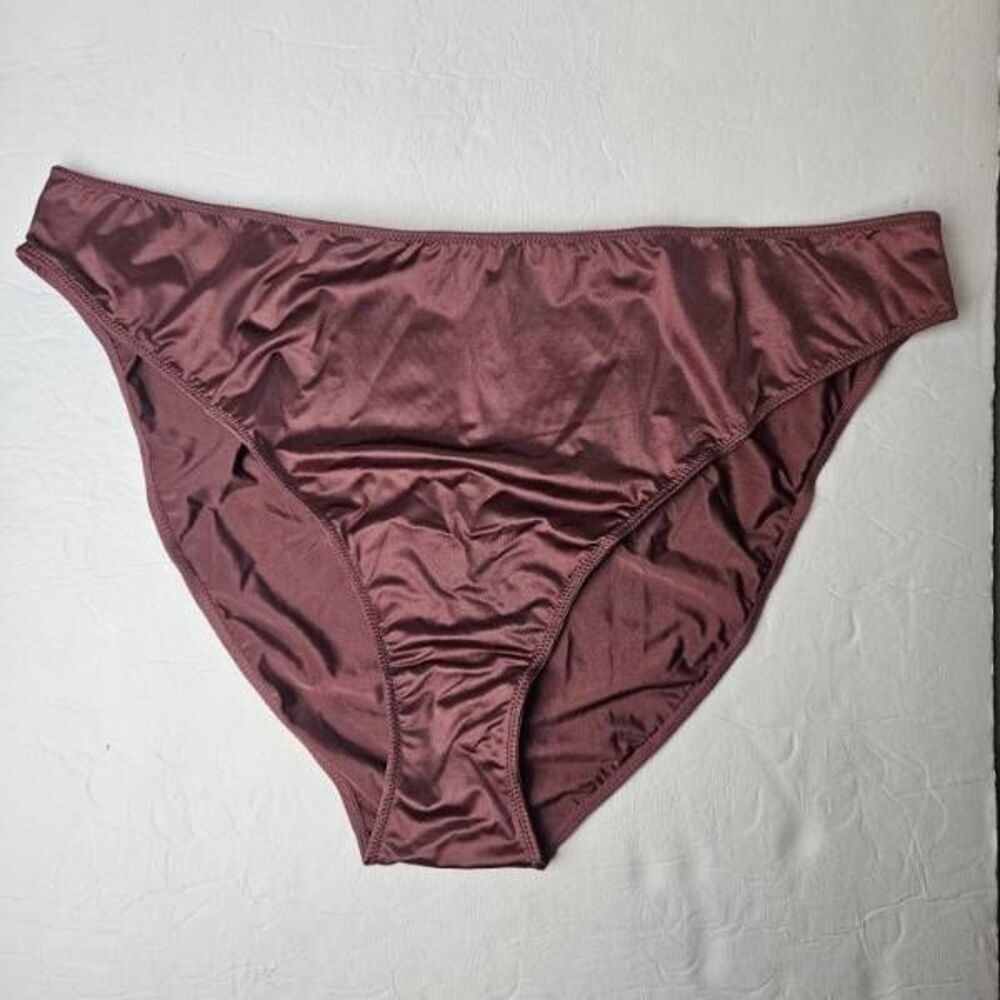 SKIMS SATIN PANTY NWT